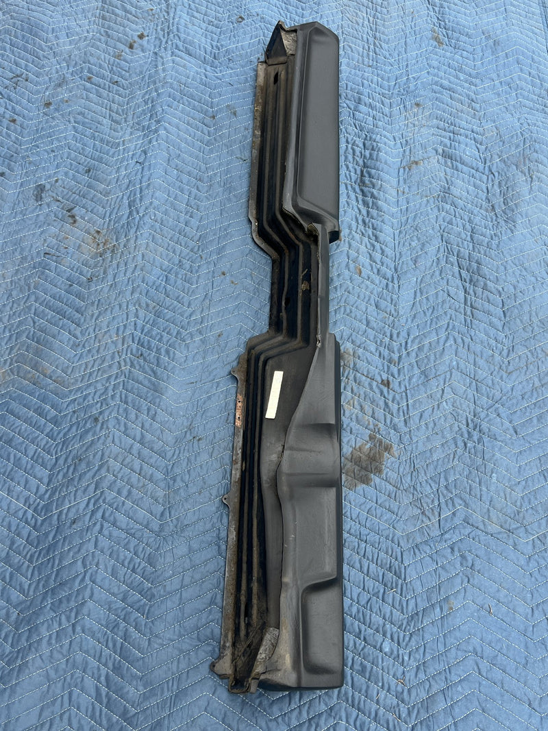 47022904