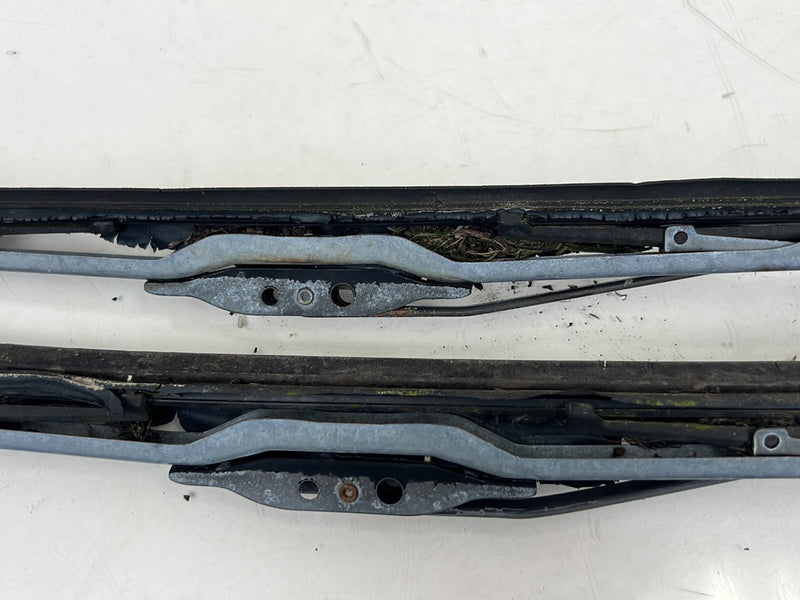 1990-1992 Volvo 740 745 940 Front Right Left Windshield Wiper Arm Set OE #5900EM