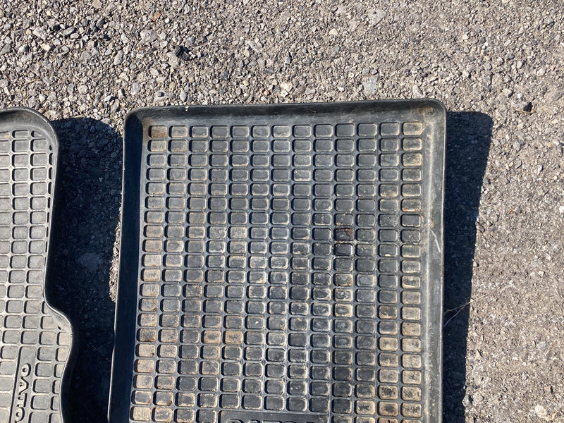 1980 Volvo 244 - Floor Mat Set