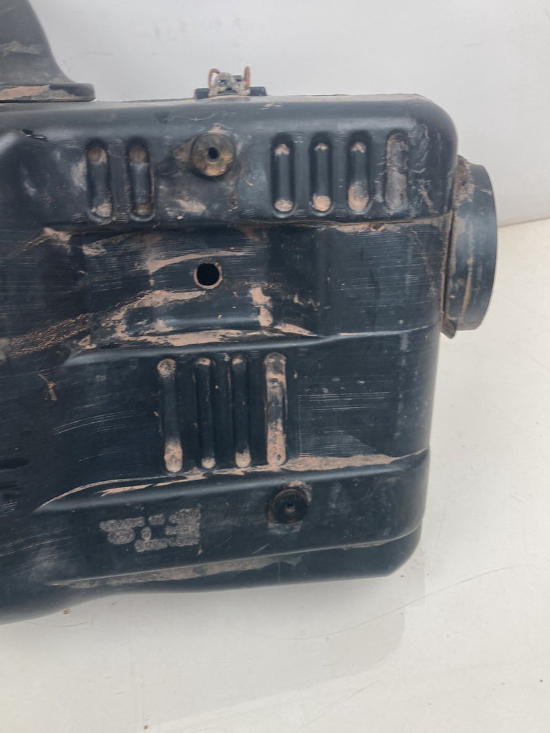 1996 Chevrolet Silverado GMT800 - Air Filter Box PN: 15713003