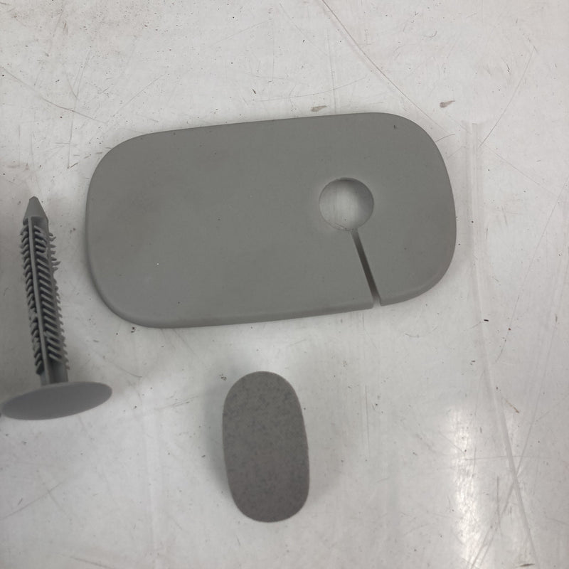 2007-2014 Chevrolet Silverado 1500 Sun Visor Retaining Clip 15824912 OEM #5599M