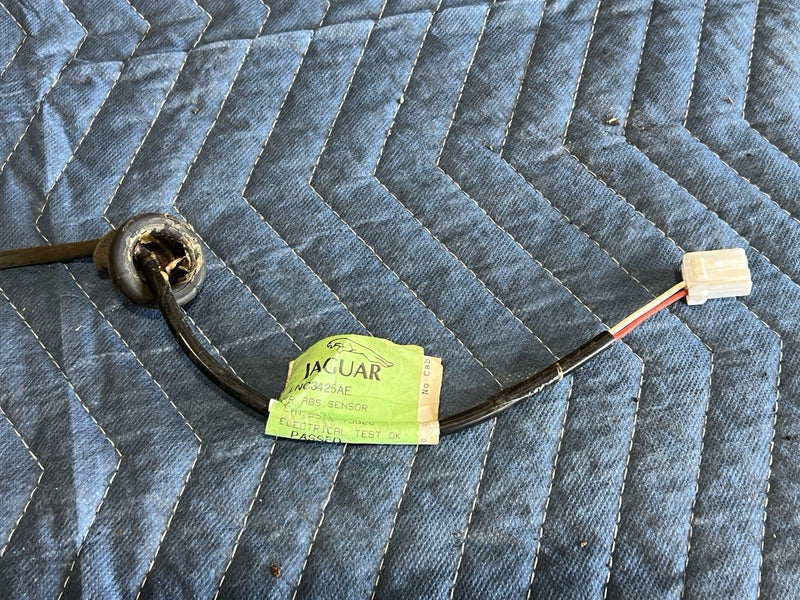 1998-2003 Jaguar XJR XJ X308 Rear Right ABS Wheel Speed Sensor LNC3425E #4779E