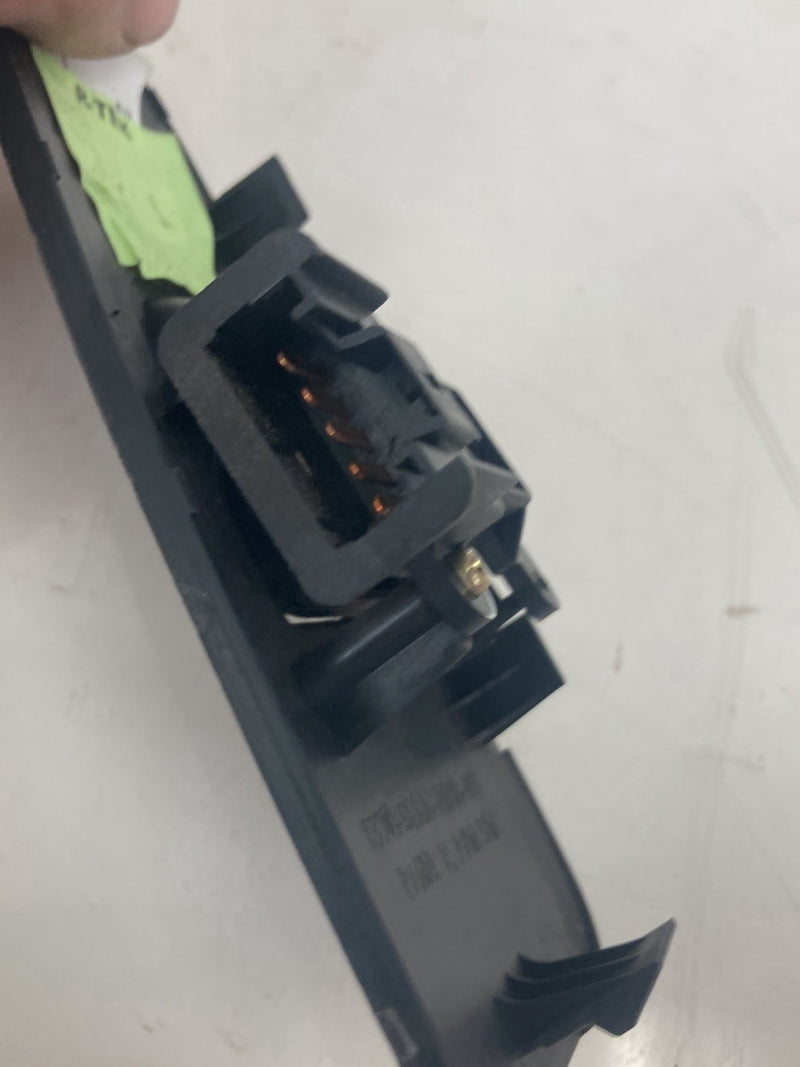 2002-2004 Honda CR-V RD2 Power Window Switch Rear Right OEM #5107M