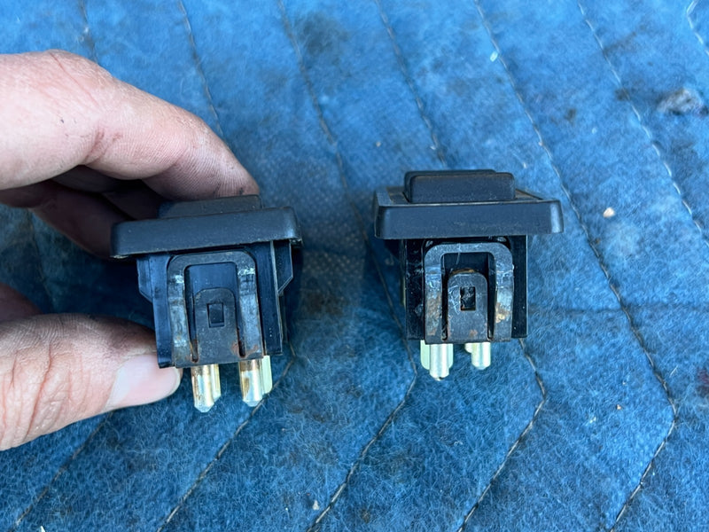1986-1993 Volvo 240 244 Sedan Rear Left & Right Power Window Switch OEM #4402EM