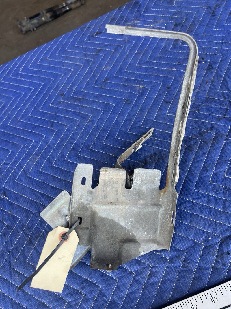 1980-1985 Cadillac Seville Rear Light Bracket Left Right Lamp GM OEM #3407M