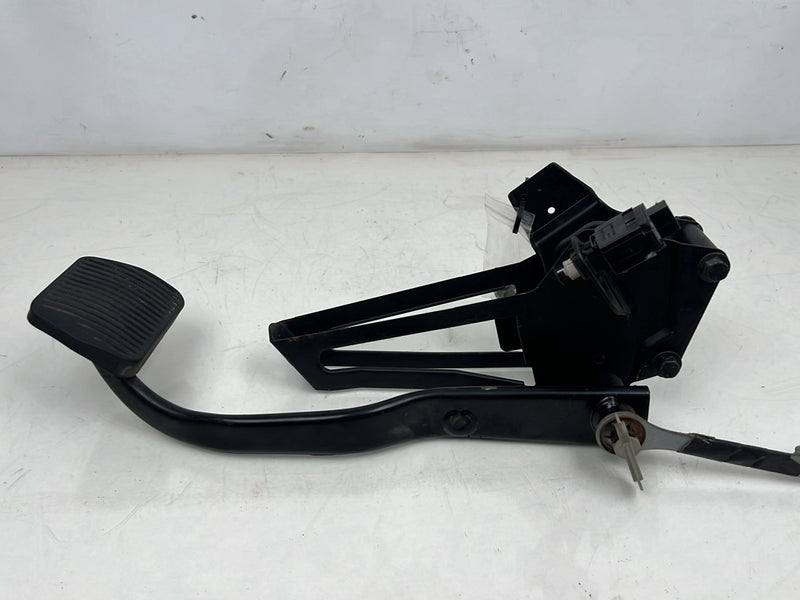 1993-1997 Volvo 850 Brake Pedal Box Lever Assembly 9128577 OEM