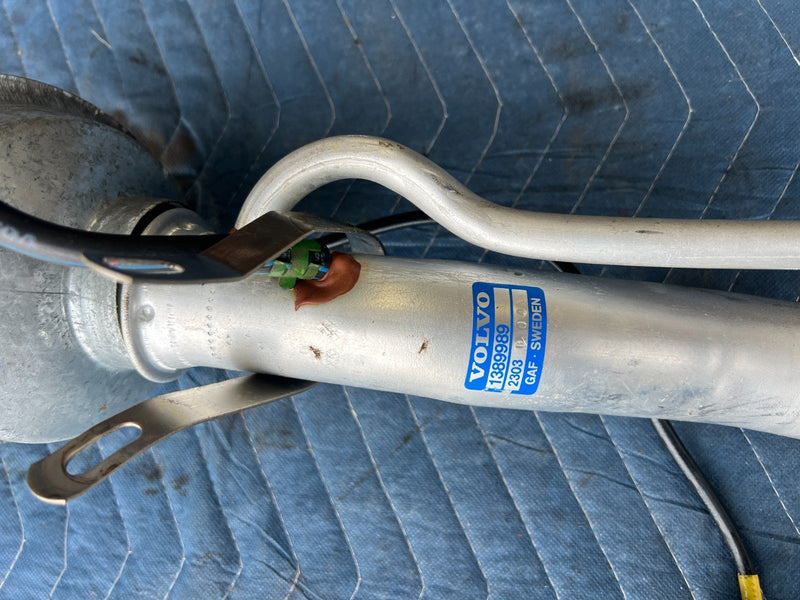 1989-1995 Volvo 740 940 Sedan Gas Fuel Tank Filler Neck 1389989 OEM #3711EM