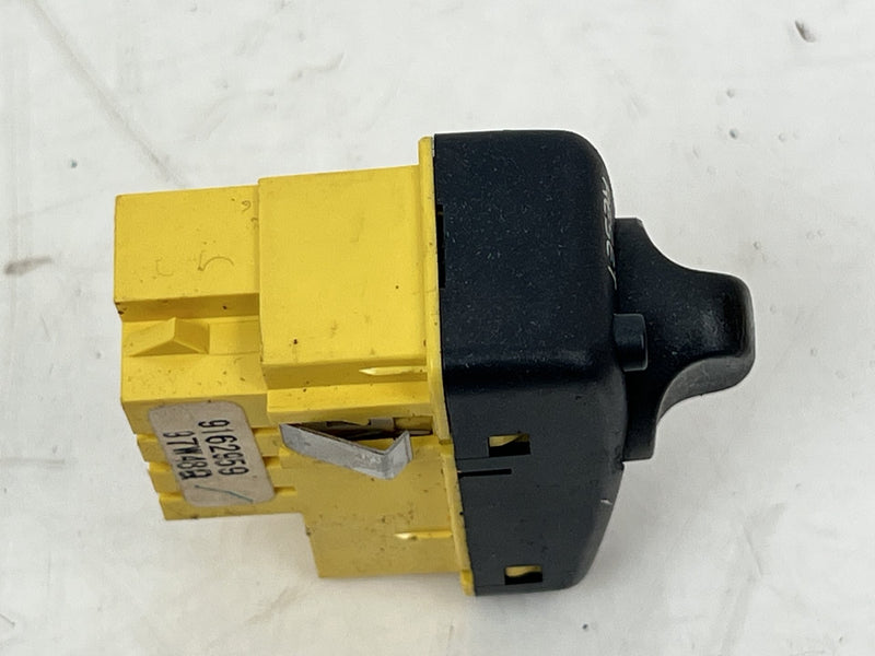 1998-2000 Volvo S70 V70 XC Dash Info Display Switch 9162959 OEM #6864EM