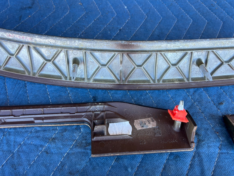 2000-2005 BMW 330xi 325xi E46 Front Dash Wood Trim Molding Set OEM #4825EM