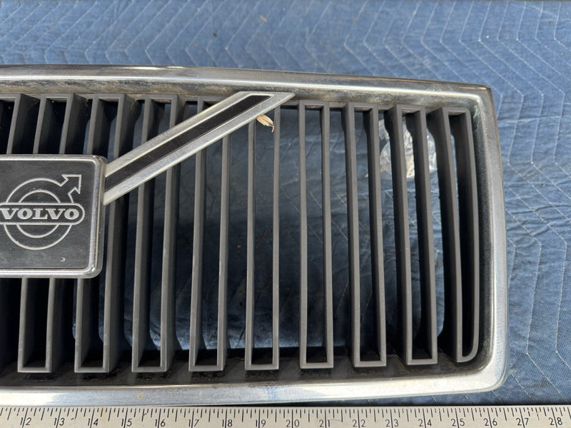 1986-1993 Volvo 240 244 245 Front Grille Trim Hood 1312658 OEM #4852E
