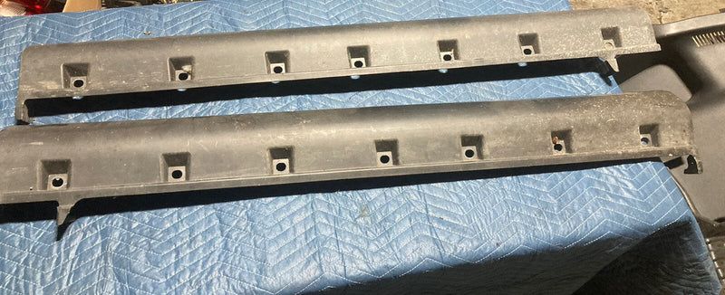 2007-2013 Suzuki SX4 RH & LH Rocker Panel Side Skirt Trim Molding Pair OEM #220M