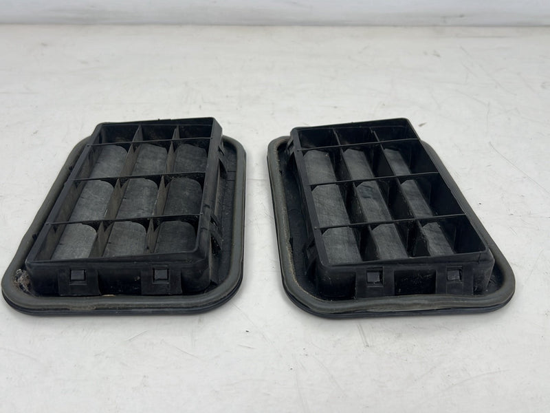 1993-2000 Ford Ranger Cabin Air Pressure Vent Pair OEM #6015EM