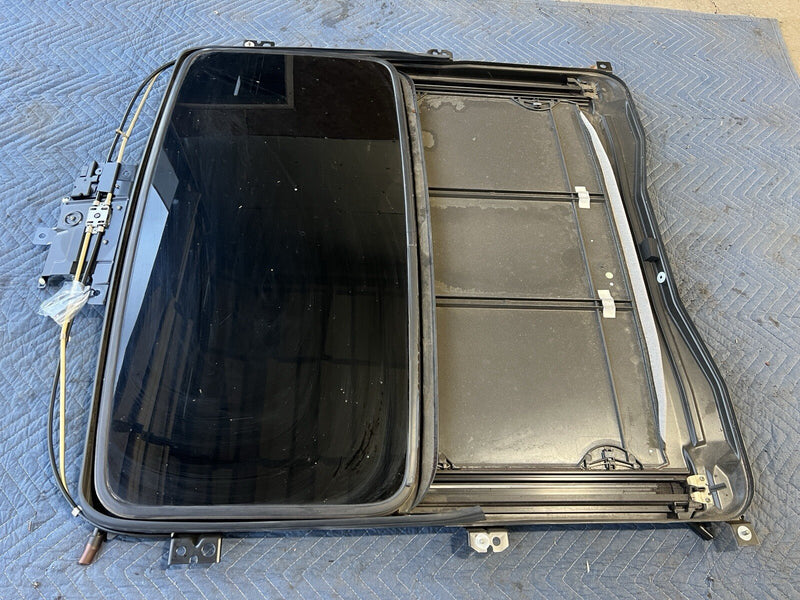 1998-2000 Volvo V70R V70 Sunroof Assembly Glass & Track w/Hardware OEM #4018E