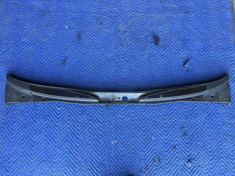 1998-2003 Jaguar XJR XJ8 X308 Cowl Trim Cover Panel Wiper GNC8861BC #4658E