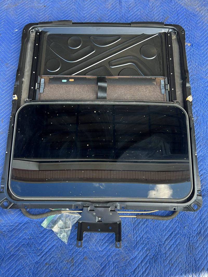 1996-2003 Audi S8 D2 A8 Black Sunroof Assembly w/ Glass 4D0877041 OEM #6429EM