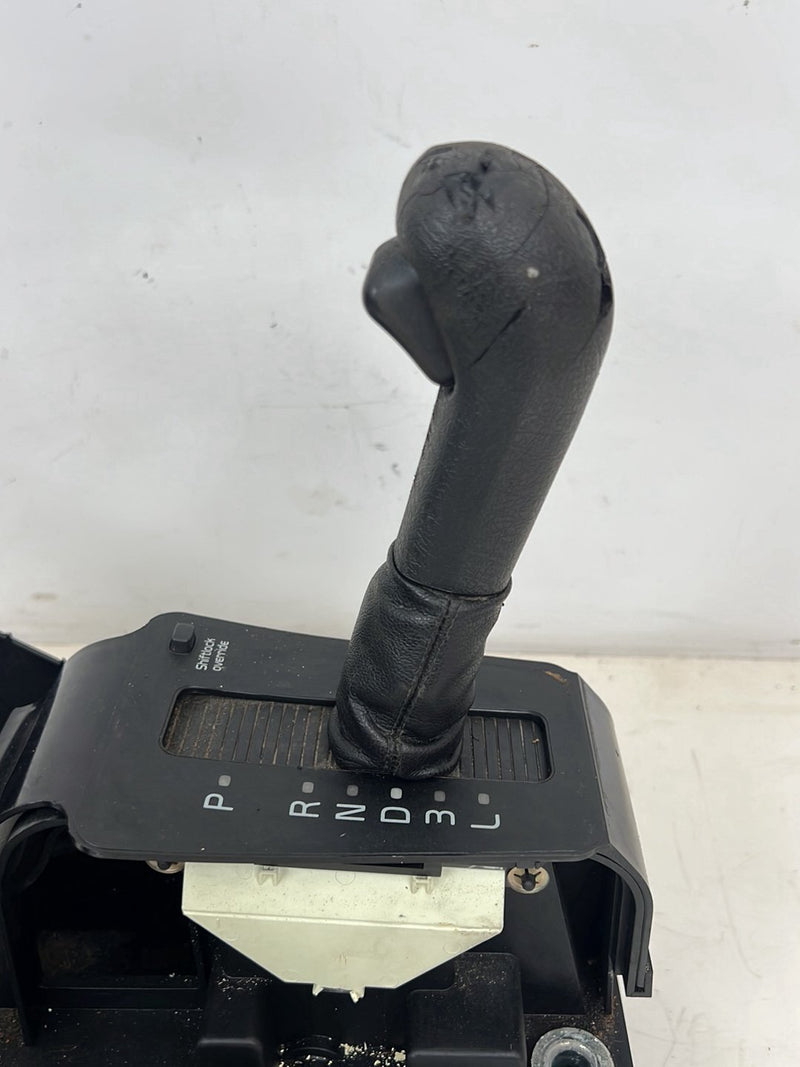 1993-1997 Volvo 850 Automatic Gear Shifter Assembly w/ Cables OEM