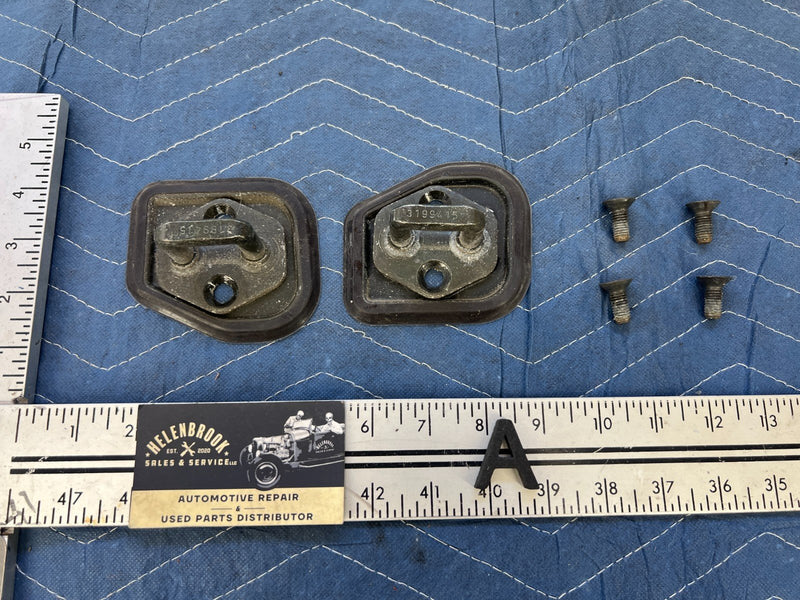 1992-1995 Volvo 940 740 Wagon Only Rear Seat Latch Catch Pair OEM #3172EM