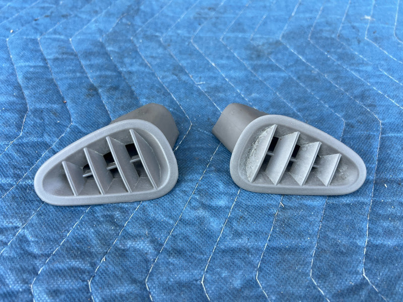 2004-2010 Toyota Sienna Dash Right & Left Air Vent Pair 55962-AE010 OEM #3571EM