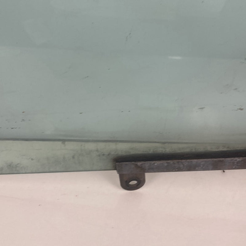 1975-1980 Volvo 244 Window Glass Front Left Driver 77202001 OEM #4898M
