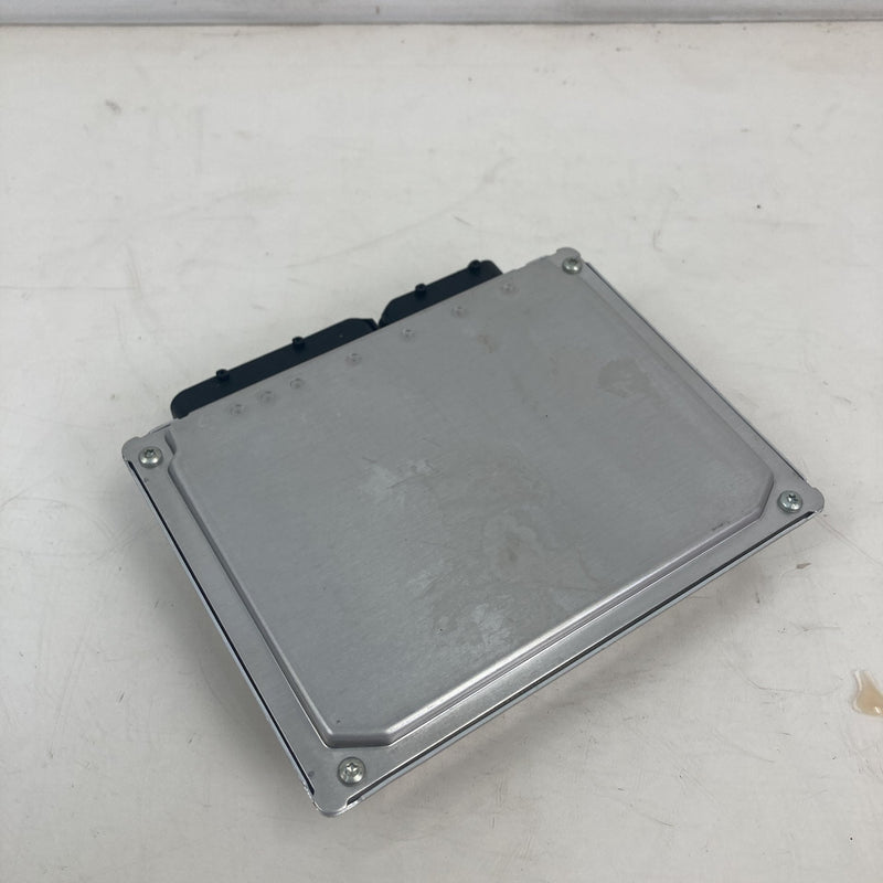 2001-2005 Volkswagen Passat Engine Control Module Bosch ECU OEM #5498M