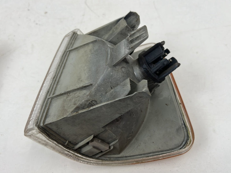 1990-1992 Volvo 740 745 940 Front Right & Left Turn Signal Light Lamp Pair OEM #5894EM