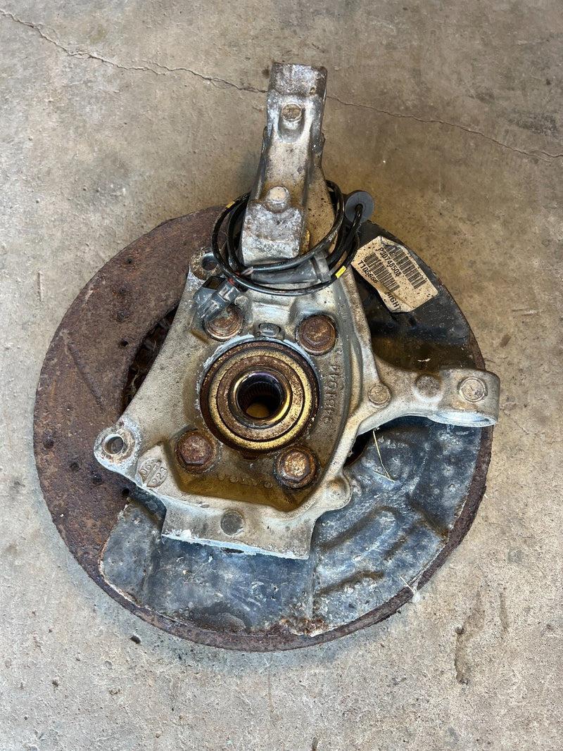 2005-2007 Volvo S60R V70R Front Passenger RH Hub Wheel Knuckle 9461944 #973EM