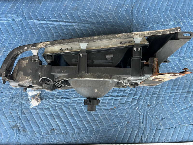 1989-1995 Volvo 740 940 Front Passenger Right Headlight Assembly Gray OE #3808EM