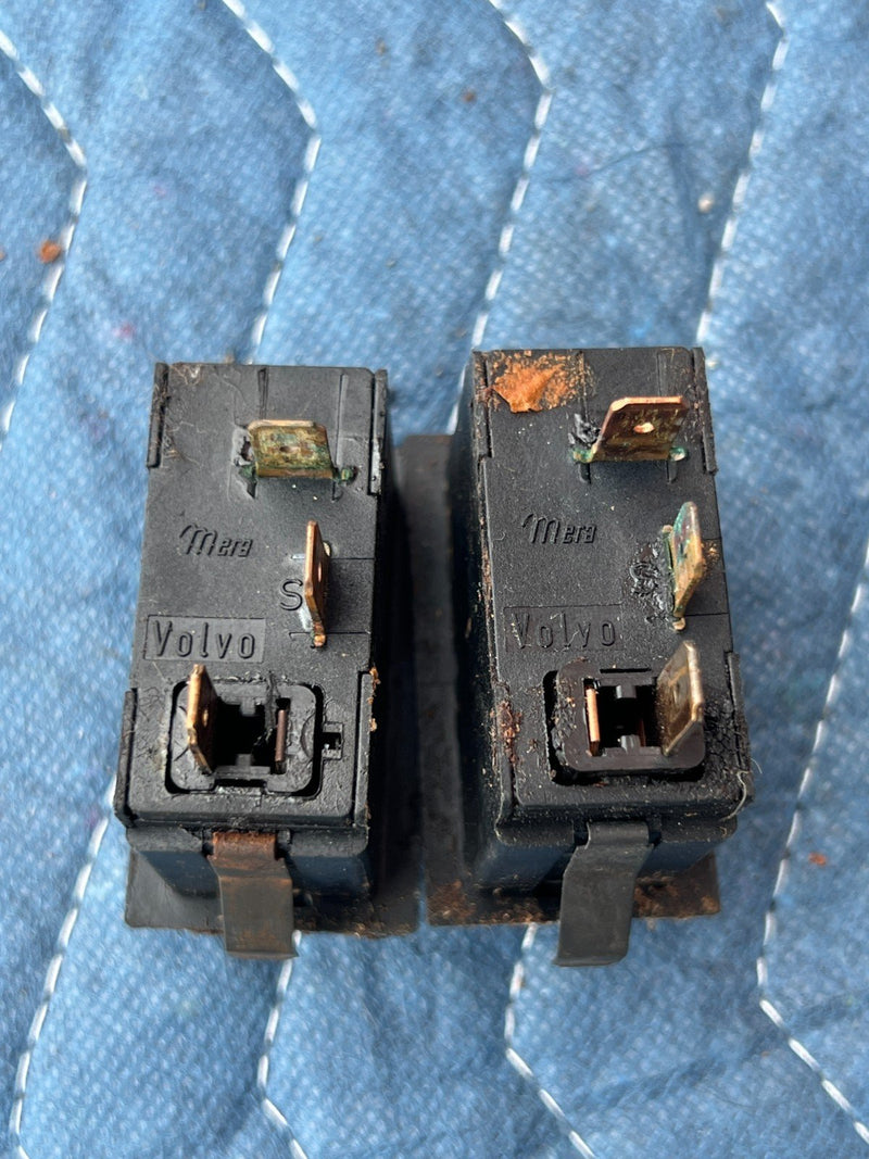 1986-1993 Volvo 240 244 245 Heated Seat Control Switch Pair 1258502 OEM #4061EM
