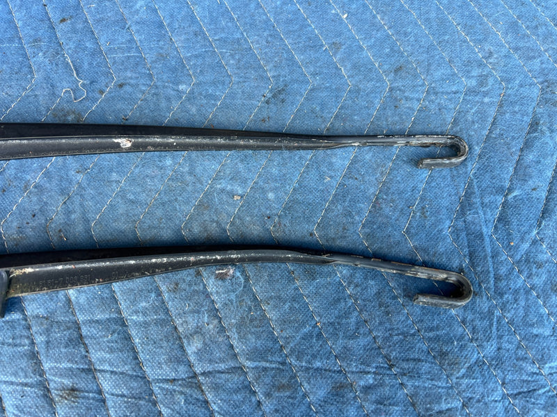 2000-2005 BMW 330xi 325xi E46 Front RH & LH Windshield Wiper Arm Pair OE #4779EM