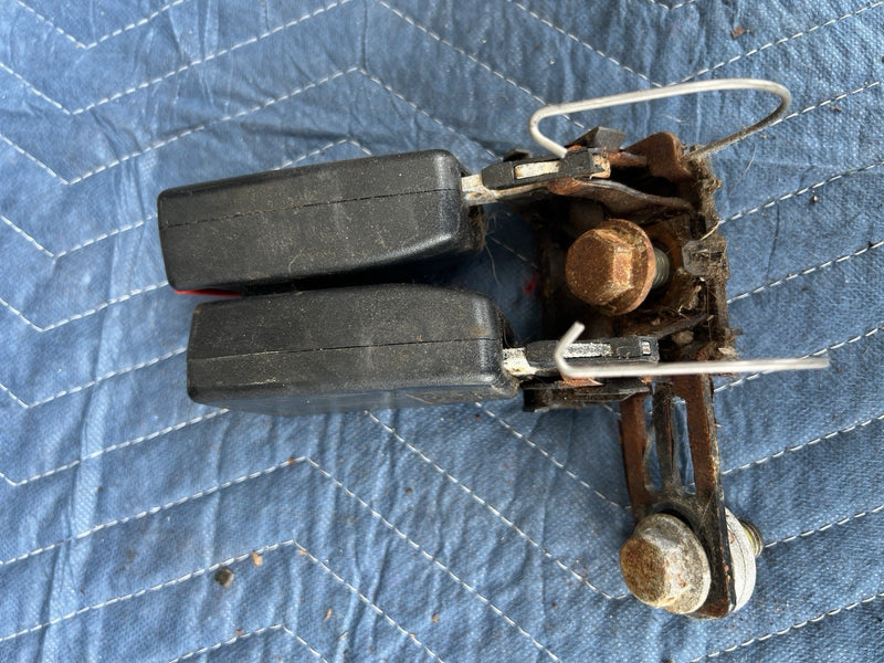 1993-1997 Volvo 850 850R Wagon Rear Seat Belt Buckle Set Of 3 Receiver OE #4475E
