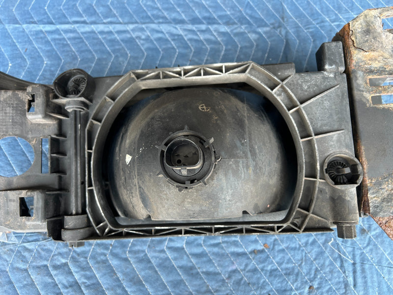 1989-1995 Volvo 740 940 Front Passenger Right Headlight Assembly Gray OE #3808EM