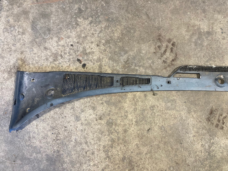 1986-1994 BMW 7 Series E32 Cowl Windshield Trim 1928935 5171 OEM #1011M
