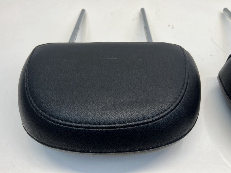 2012 Chevrolet Captiva Sport - Headrest