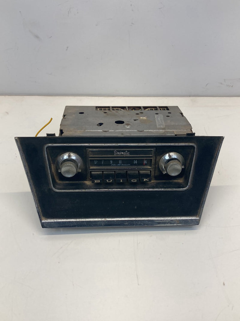 1964 Buick Riviera - Radio PN: 980655A