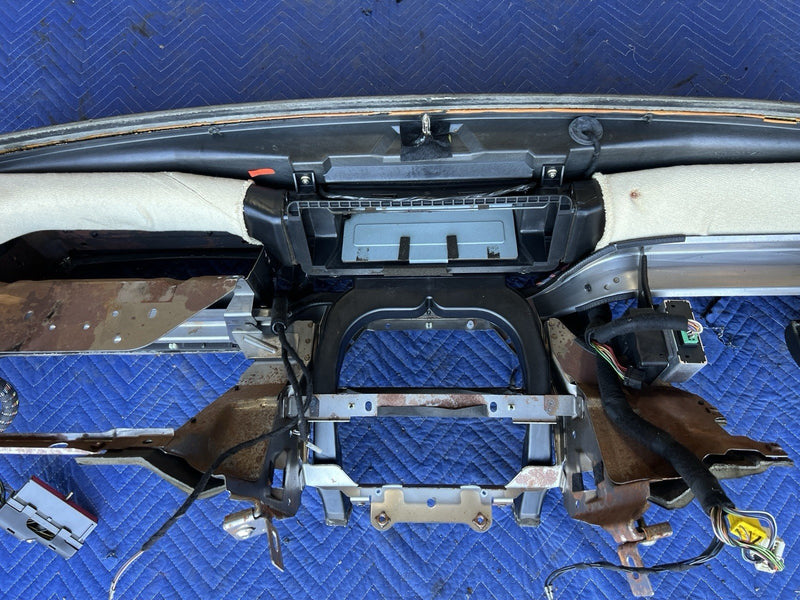 1998-2003 Jaguar XJR XJ8 X308 Dashboard Dash Board Assembly Black OEM #4670E