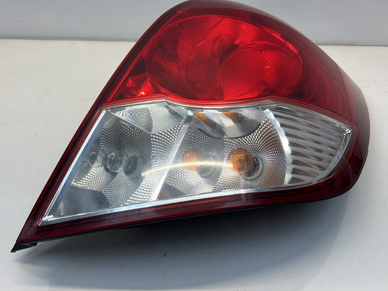 2012 Chevrolet Captiva Sport - Tail Light Pair PN: 4157NAK
