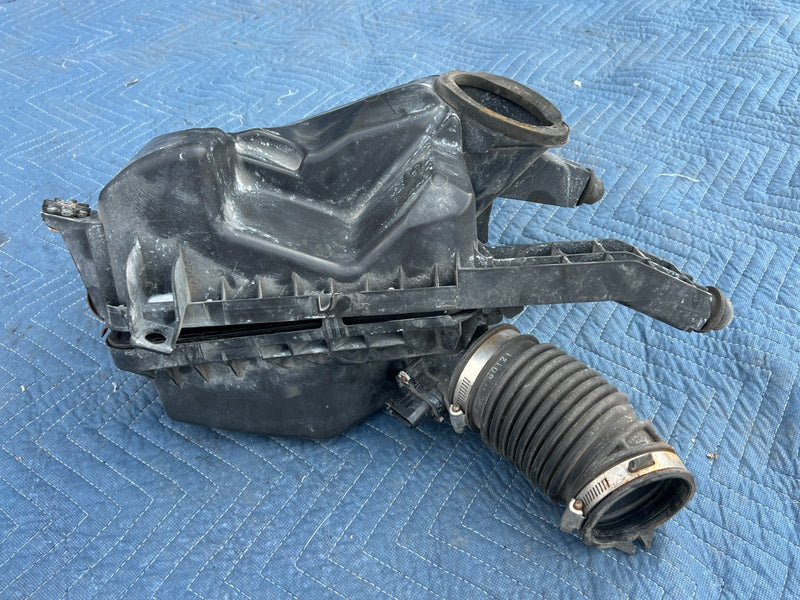 2006-2010 Pontiac G6 Air Cleaner Filter Intake Box ECM 25943864 OEM #62DU