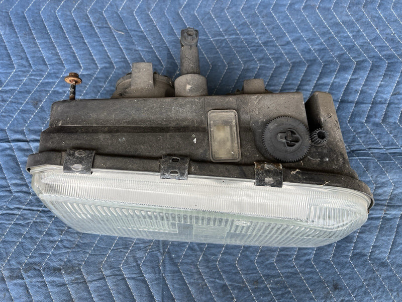 1993-1997 Volvo 850 850R Front Right Passenger Side Headlight Assembly OE #4543E