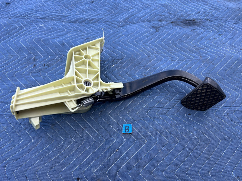 2011-2017 BMW X3 F25 Brake Pedal Lever Assembly w/ Bracket 132312 OEM #2361EM