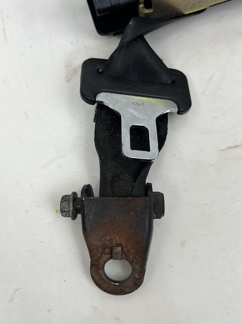 1993-1997 Volvo 850 Front Passenger Right Seat Belt Retractor Assembly OEM