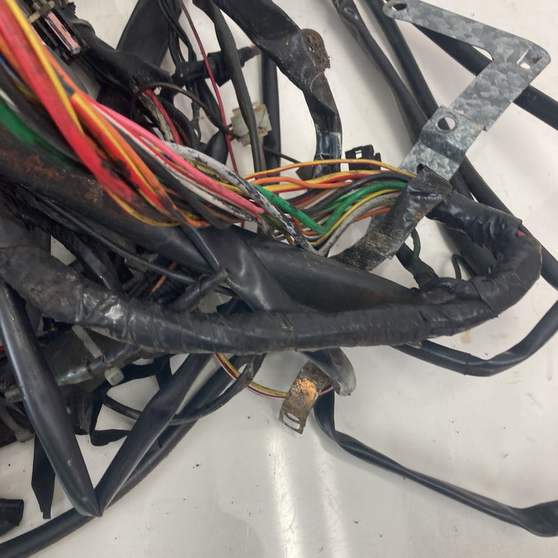 1981-1985 Volvo 240 245 Body Wiring Harness Relays Fuse OEM