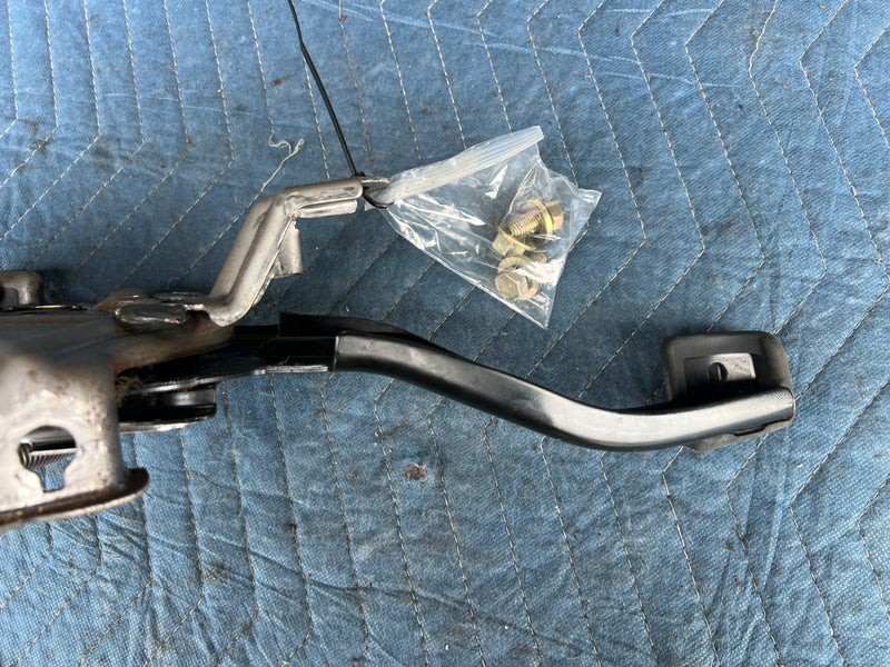 2002-2006  Toyota Camry Emergency Parking Brake Pedal Assembly OEM #118DU