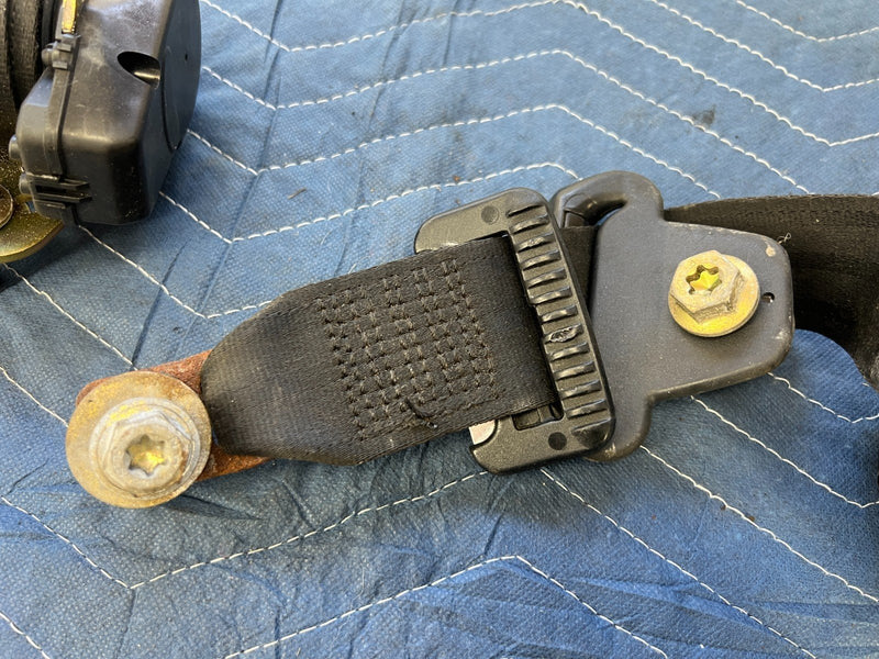 1992-1995 Volvo 940 740 Wagon LH & RH Rear Seat Belt Retractor Set OEM #3174EM