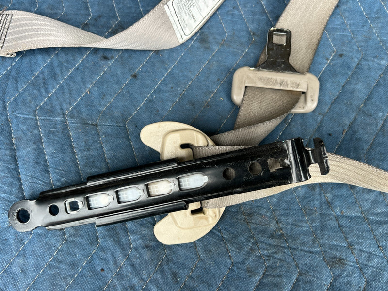 2002-2006  Toyota Camry RH Right Front Seat Belt Assembly OEM #104DU