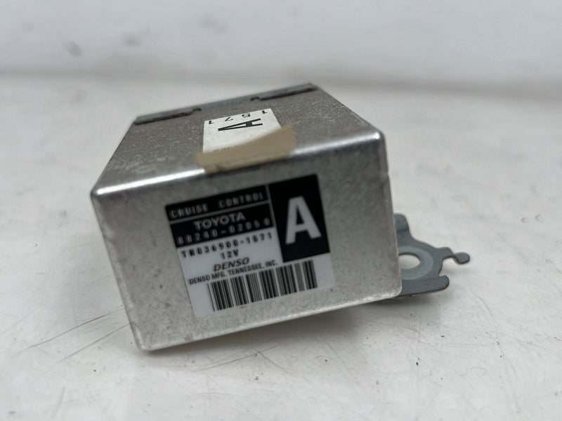 2003-2008 Toyota Corolla Cruise Control Module 88240-02050 OEM #6733EM