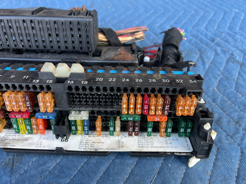 2000-2005 BMW 330xi 325xi E46 Interior Cabin Fuse Box Relay 8364542 OEM #4784EM