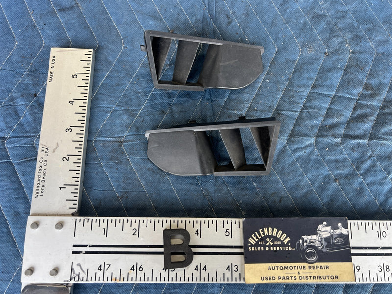 1986-1995 Mercedes 300D W124 Right & Left Baffle Air Duct Vent Pair OEM #2736EM