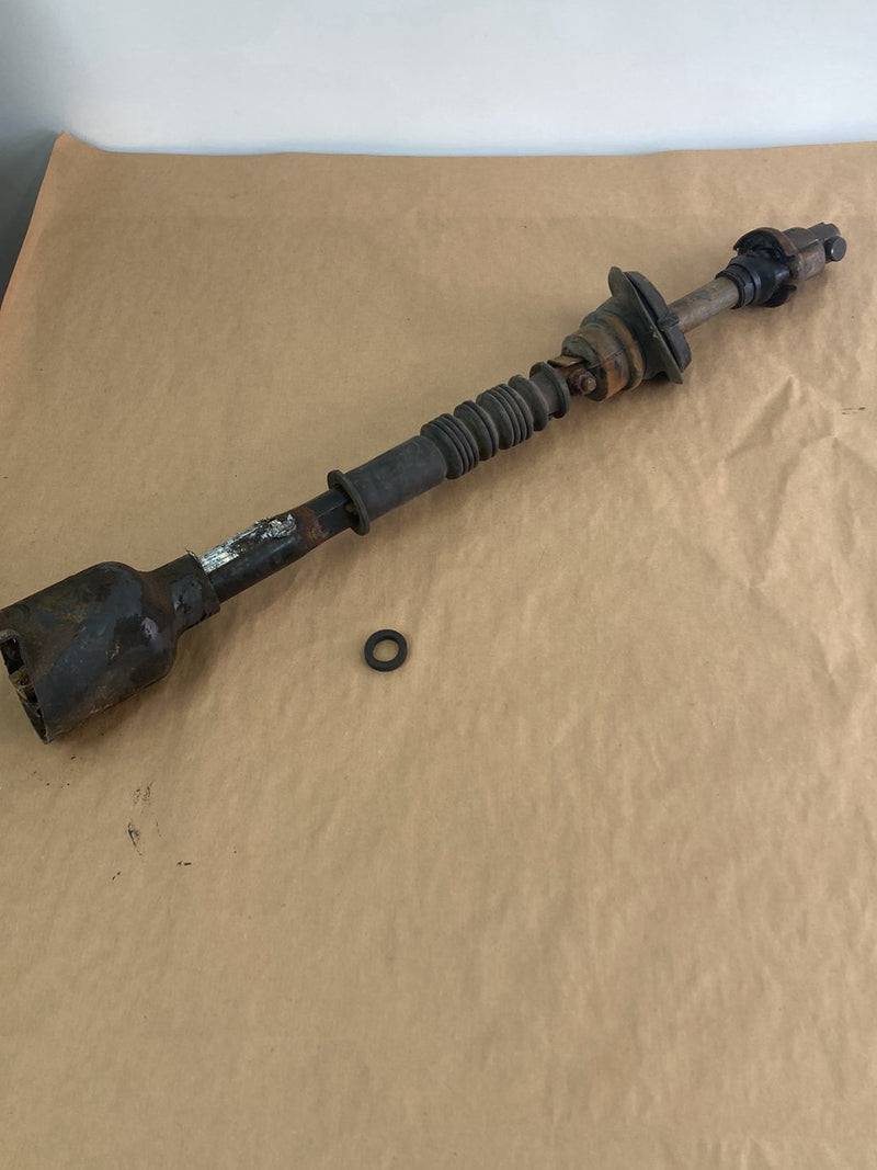 1988-1998 Chevy Silverado GMT400 Steering Intermediate Shaft w/ Boot 26040127