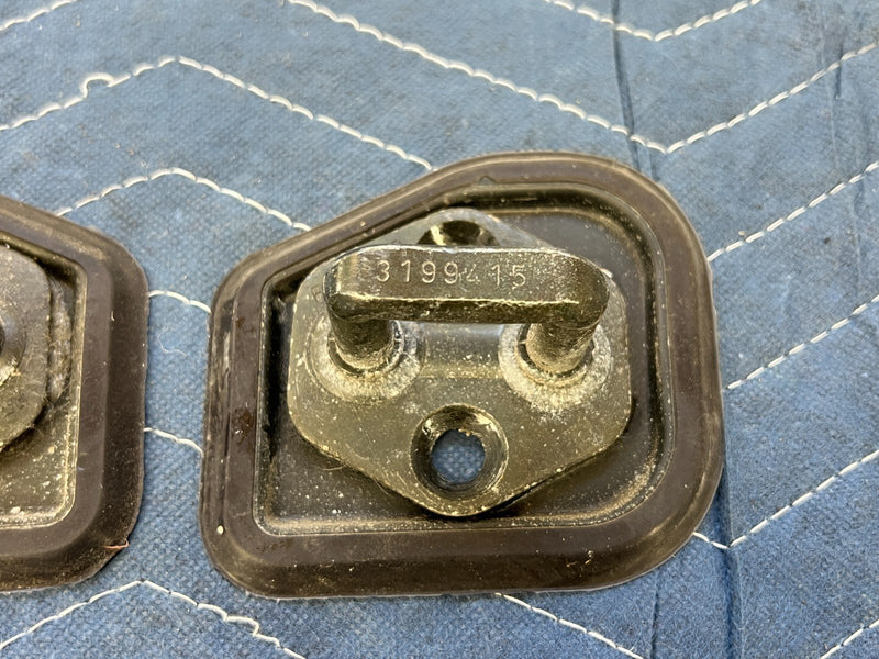 1992-1995 Volvo 940 740 Wagon Only Rear Seat Latch Catch Pair OEM #3172EM