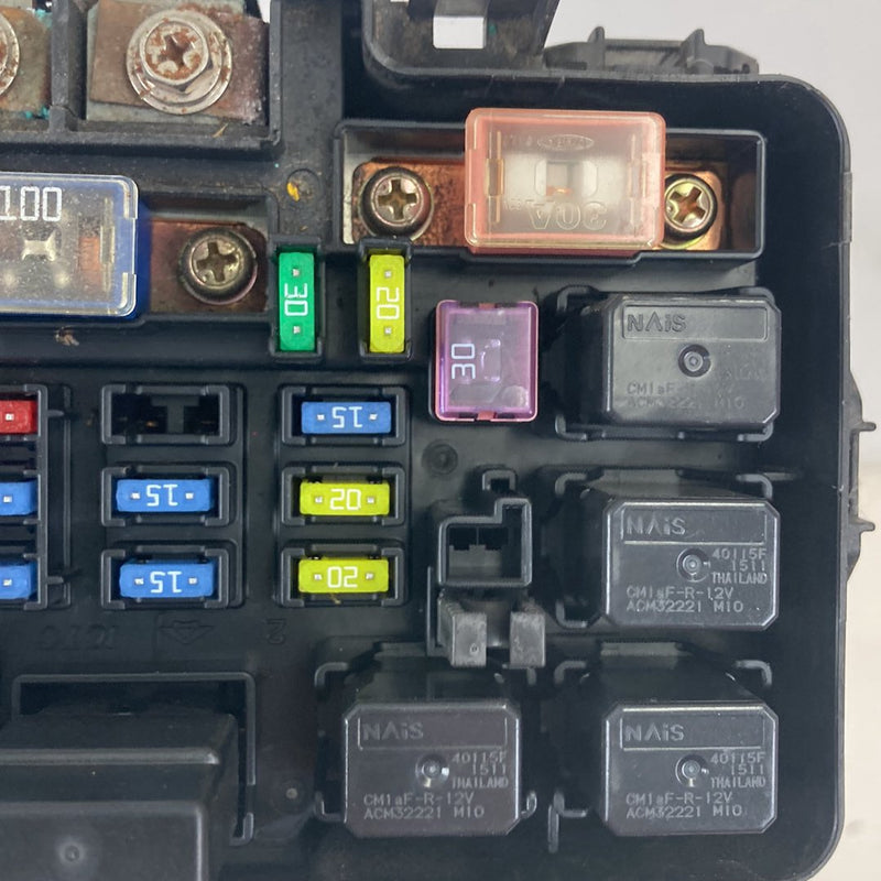 2002-2004 Honda CR-V RD2 Fuse Box S9A-GO OEM #5097M